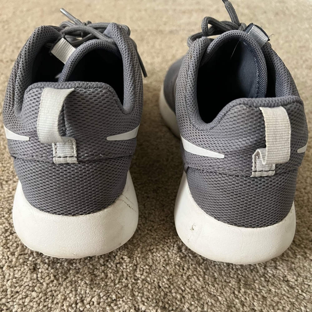 Grey Nike Roche - Picture 3 of 9